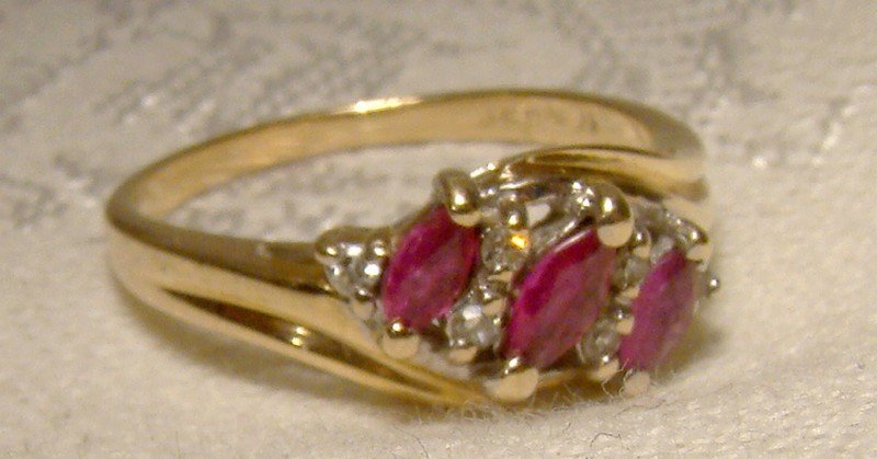 10K Ruby and Diamonds Ring 1970s - Size 7