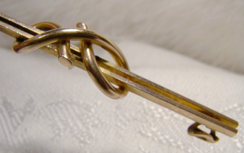 9K Rose Gold Edwardian Collar Brooch Love Knot 1890 1900