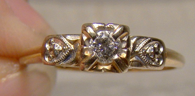 14K Gold Diamond Heart Shoulder Ring 1920s 1930s - Size 7-1/2