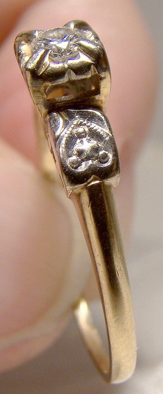 14K Gold Diamond Heart Shoulder Ring 1920s 1930s - Size 7-1/2