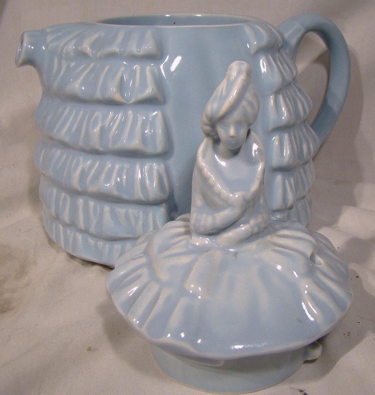 Sadler Ye Daintee Ladyee Blue Teapot 1930s 1940s