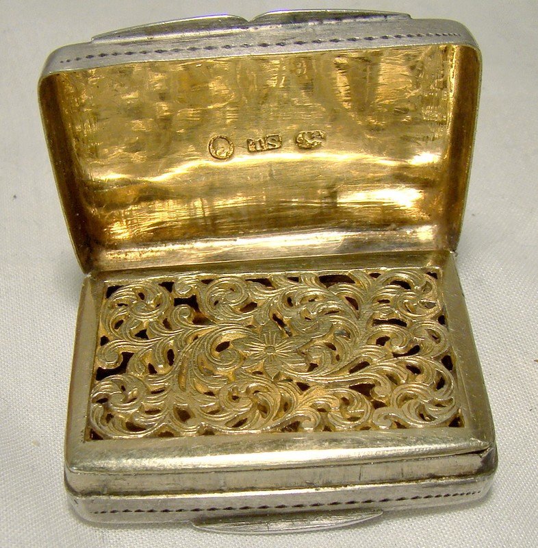 William IV Sterling Silver Vinaigrette - Thomas Shaw Birmingham 1833