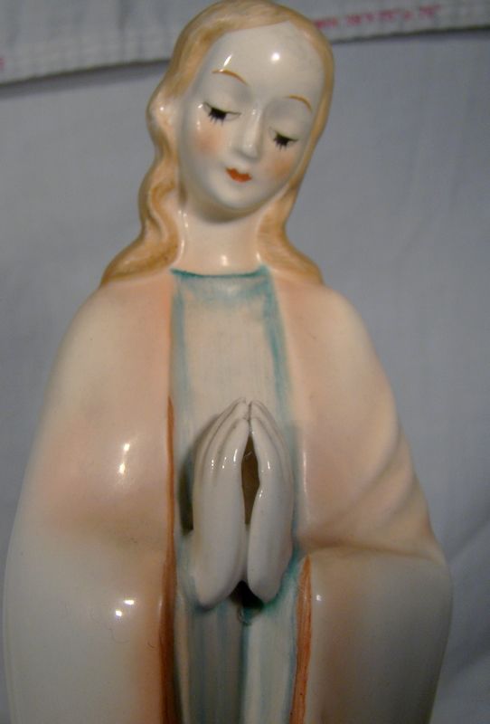 Goebel Hummel Virgin Mary Praying Madonna 46/0 Orange-Peach Figure