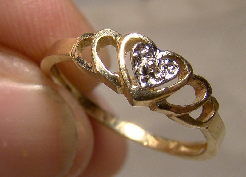 10K Heart Openwork Diamond Ring 1980s - Size 5