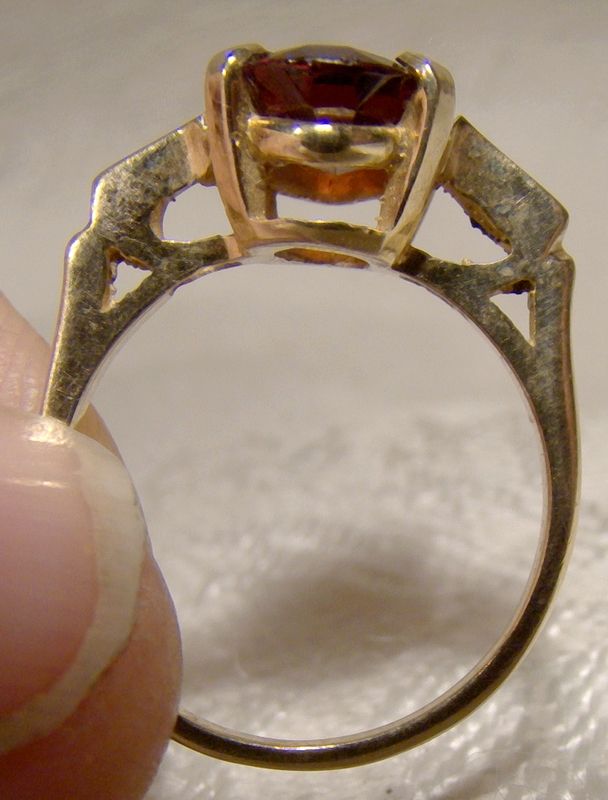 10K Oval Garnet Ring 1960s - Size 5-1/4