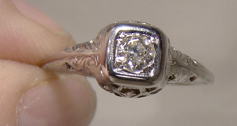 18K White Gold Filigree Art Deco Diamond Ring 1920s Size 5-3/4