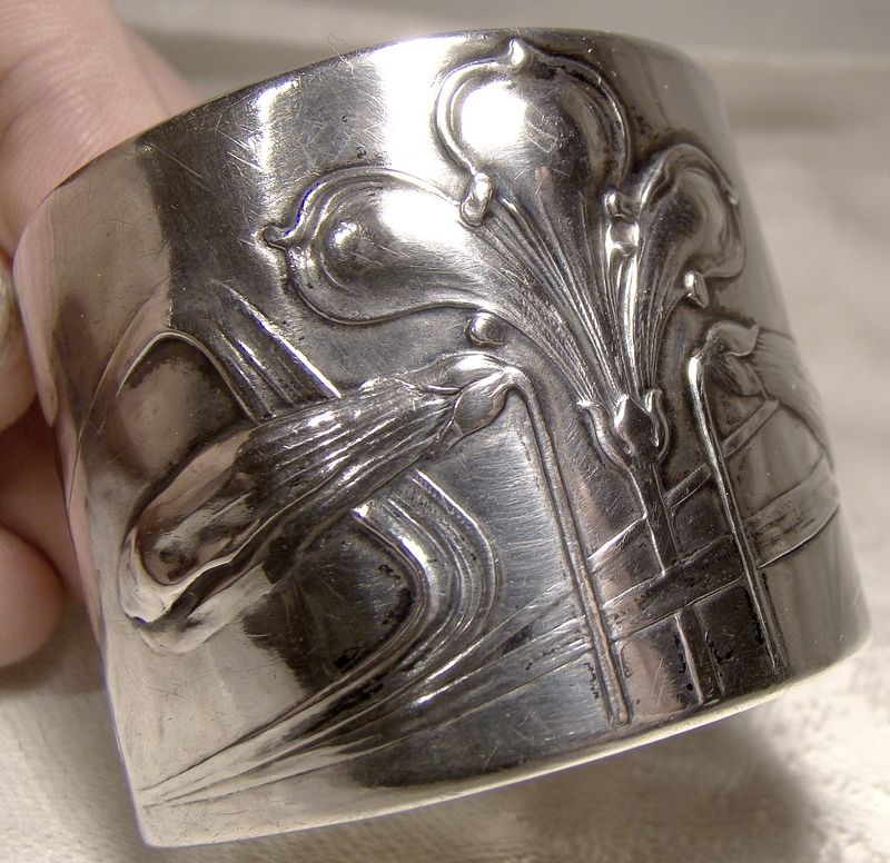 800 Silver Art Nouveau Floral German Napkin Ring 1900