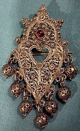 Indonesian Gilt Sterling Silver Filigree Garnet Pin Brooch 1900 1920