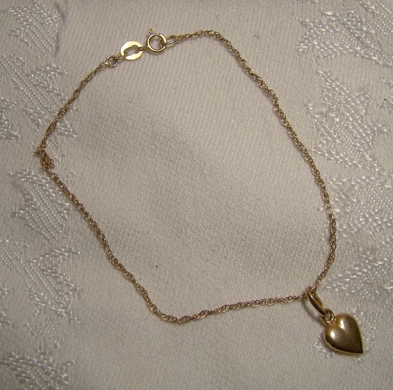 18K Yellow Gold Heart Pendant on 10K Rope Twist Chain Bracelet 1970s