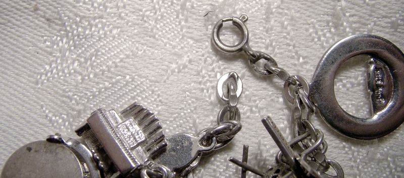 Chain Link Sterling Silver Charm Bracelet With 20 Charms 1960s