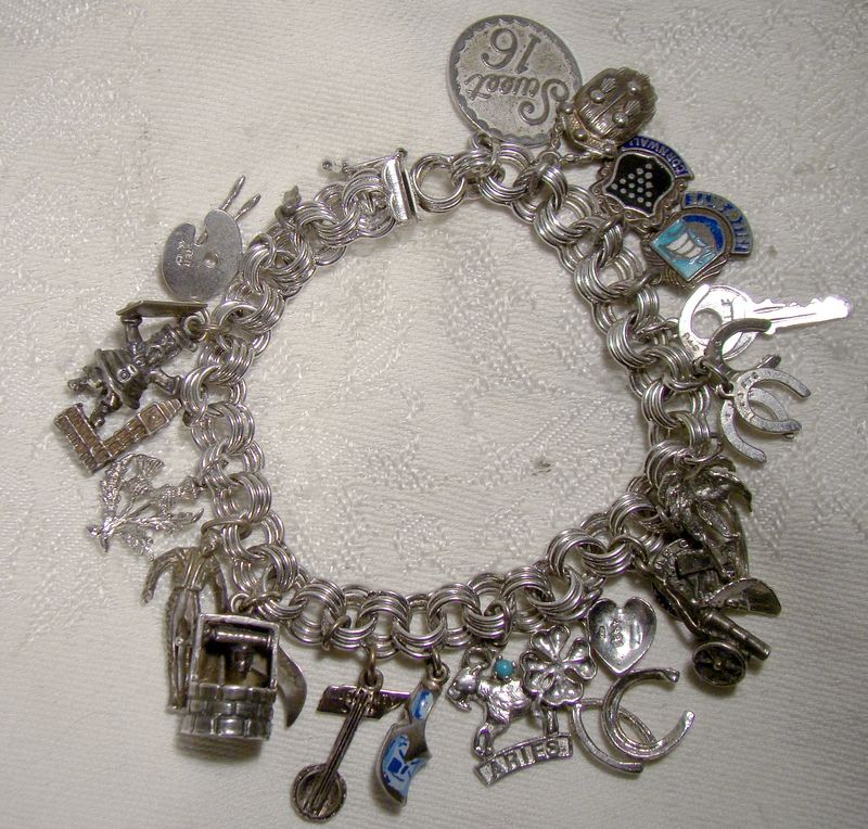 Triple Round Link Sterling Silver Charm Bracelet with 19 Charms 1970s