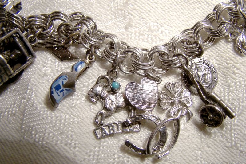 Triple Round Link Sterling Silver Charm Bracelet with 19 Charms 1970s