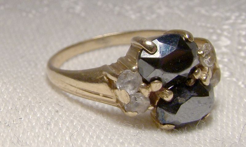 10K Twin Black Alaskan Diamonds and White Sapphires Ring 1950s