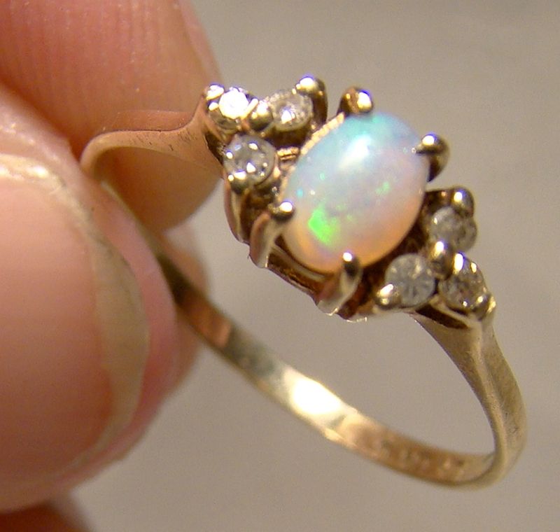 10K Opal and Diamonds Ring 1960s - Size 6