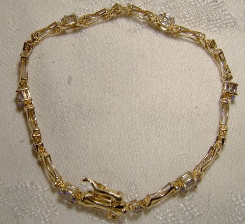 14K Tanzanite and Diamonds Bracelet 1980s Yellow Gold