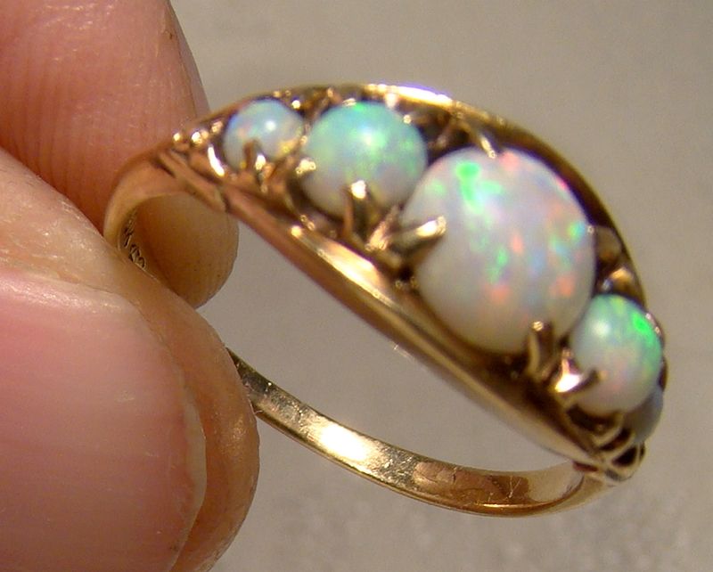 10K Colourful Opals Row Ring 1950s - Size 6-1/2