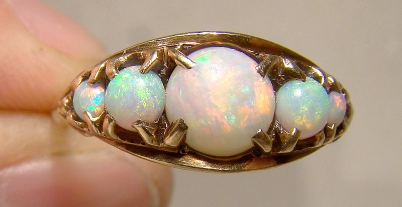 10K Colourful Opals Row Ring 1950s - Size 6-1/2