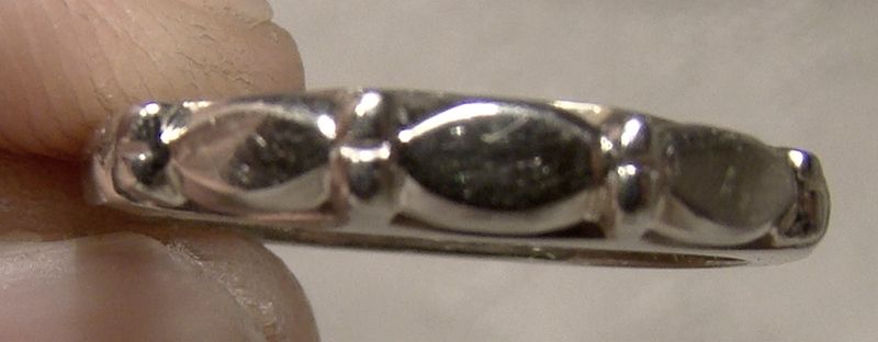 18K White Gold Wedding Ring 1960 Size 4-1/4