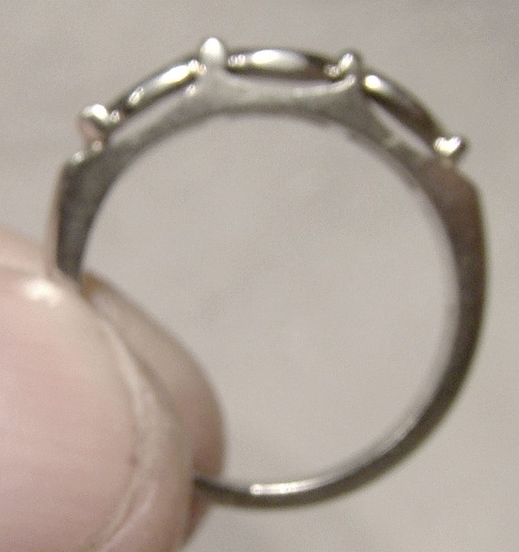 18K White Gold Wedding Ring 1960 Size 4-1/4