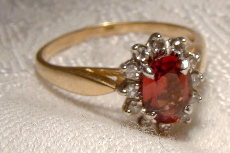 10K Garnet and Diamonds Ring 1970s - Size 8-1/2