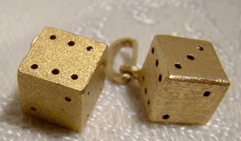 Pair of 10K Yellow Gold Dice Charms Pendants 1960s - Perfect earrings