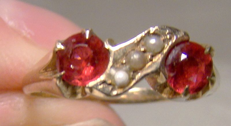 Victorian 10K Yellow Gold Garnets and Pearls Ring 1900 - Size 5-3/4