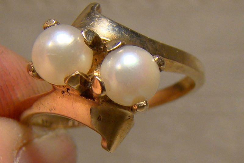 10K Yellow Gold Twin Cultured Pearls Ring 1940s-50s - Size 6-3/4