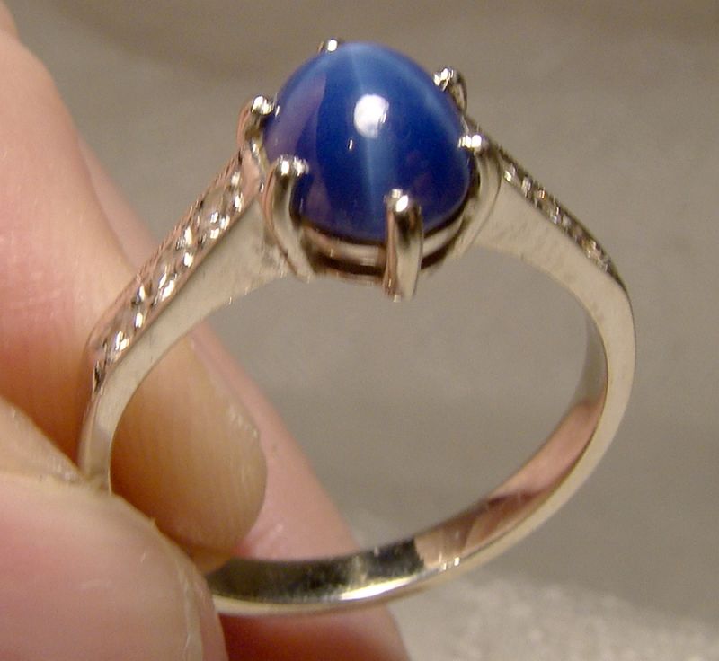 14K White Gold Blue Star Sapphire Ring with Diamonds - Size 6-1/2