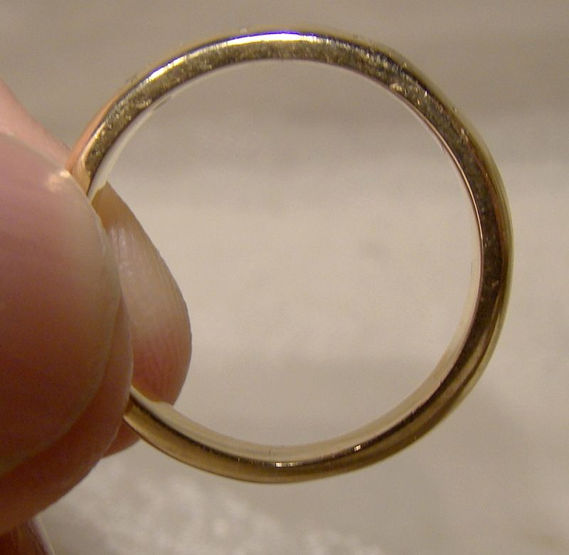 15K Yellow Gold Wedding Band with 3 Diamonds 1930s - Size 5-3/4