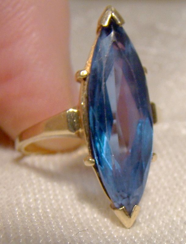 10K Yellow Gold Blue Spinel Marquise Ring 1950s - Size 4-1/2
