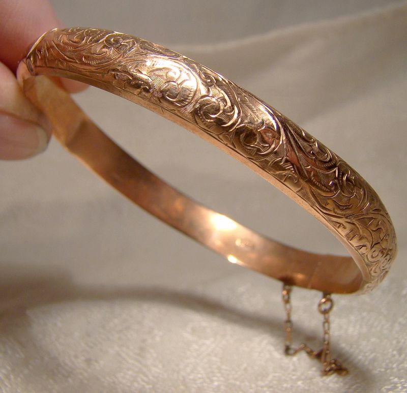 9K Rose Gold Edwardian Engraved Hinged Bangle Bracelet - Birm. 1911