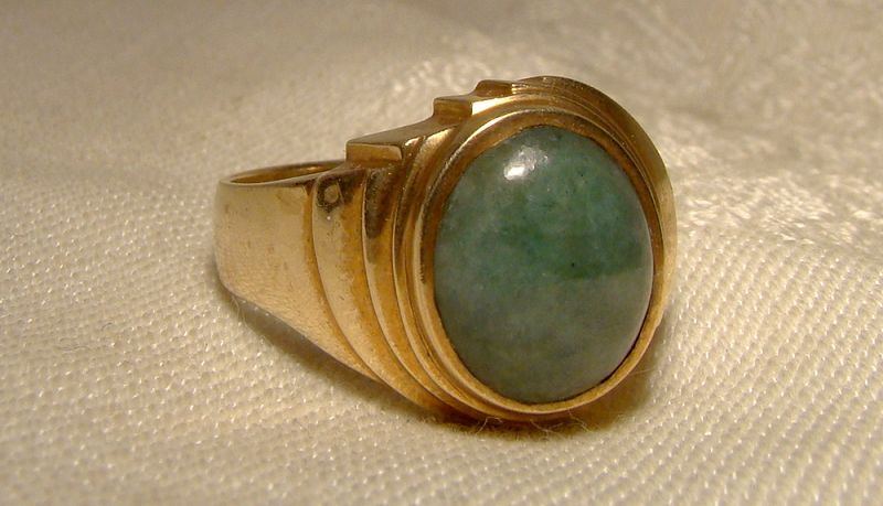 10K Yellow Gold Man's Jadeite Cabochon Ring 1960s - Size 9-1/2