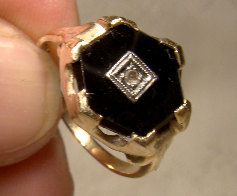 10K Yellow Gold Black Onyx and Diamond Hexagon Ring 1930s - Size 7-1/4