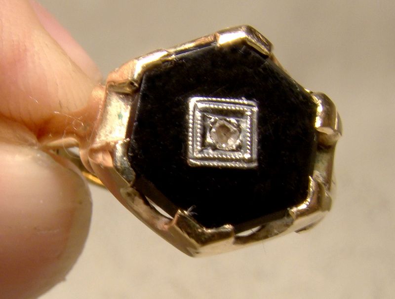 10K Yellow Gold Black Onyx and Diamond Hexagon Ring 1930s - Size 7-1/4