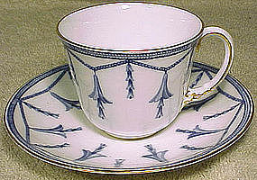 Royal Crown Derby BLUEBELLS on CHAIN 4685 CHINA