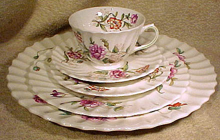 Royal Doulton CLOVELLY CHINA - Assorted Pieces