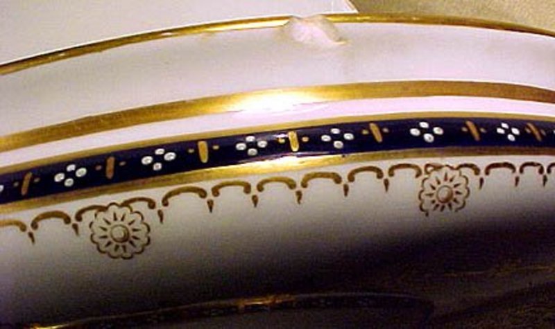 ROYAL CROWN DERBY 6452 HAND PAINTED COVERED ENTREE DISH 1907