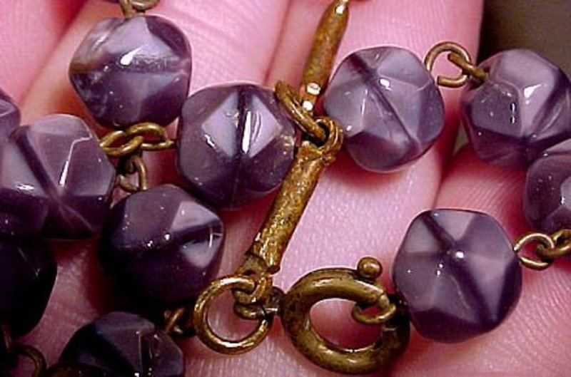 Purple GLASS FLAPPER BEAD NECKLACE 1930s