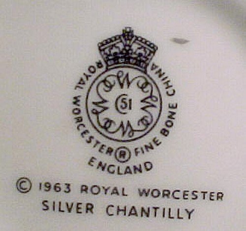 Royal Worcester Silver Chantilly Creamer &amp; Covered Sugar Bowl Set