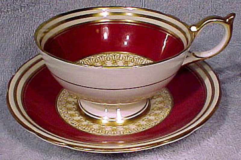 Aynsley 7586 Burgundy Red Gold Tea Cups and Saucer 1950s