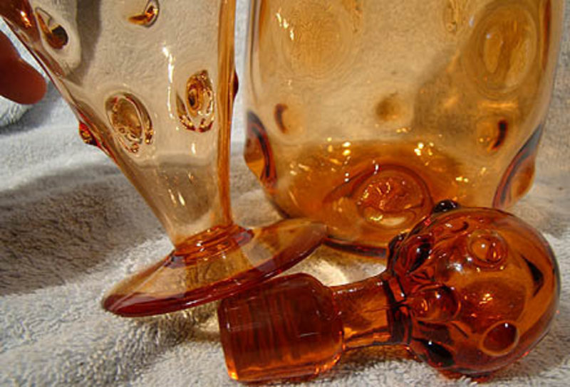 WEBB HAND BLOWN AMBER GLASS DECANTER &amp; 8 GLASSES