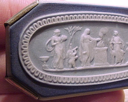 WEDGWOOD TRI-COLOUR MINIATURE JASPER CAMEO PIN Brooch 1790 Georgian