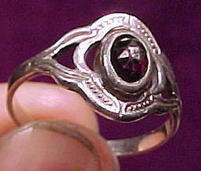 Dutch ARTS & CRAFTS STERLING GARNET RING c1910