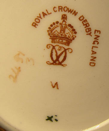 Royal Crown Derby OLD IMARI 2451 CUP &amp; SAUCER - 1906