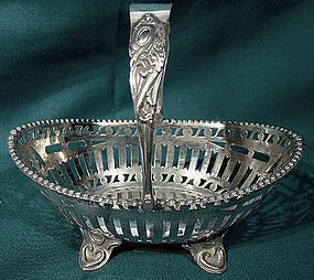 STERLING ALMOND or NUT SWING-HANDLE BASKET 1913