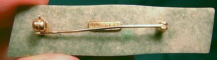 Vintage MING'S 14K CARVED JADE BAMBOO PIN