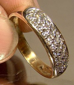 Elegant 14K PAVE DIAMONDS RING WEDDING BAND 1980s Size 6-1/2