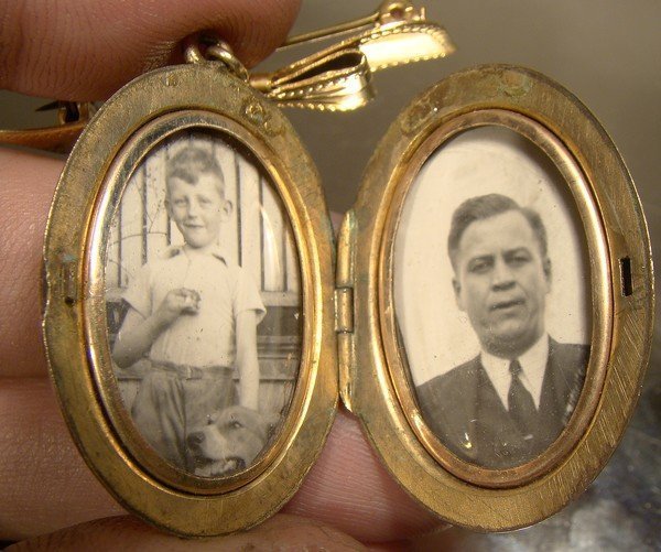 Hand Engraved GF PHOTO LOCKET on BOW PIN c1920s-30s