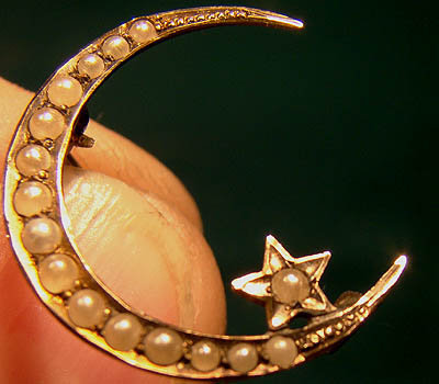 Edwardian 10K MOON &amp; STAR SEED PEARLS PIN c1900-10