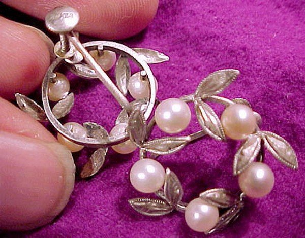 Sterling CULTURED PEARLS in WREATH PIN &amp; EARRINGS